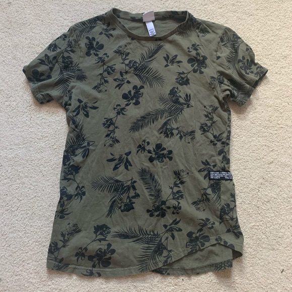 Urban Behaviour Tee - Picture 1 of 3